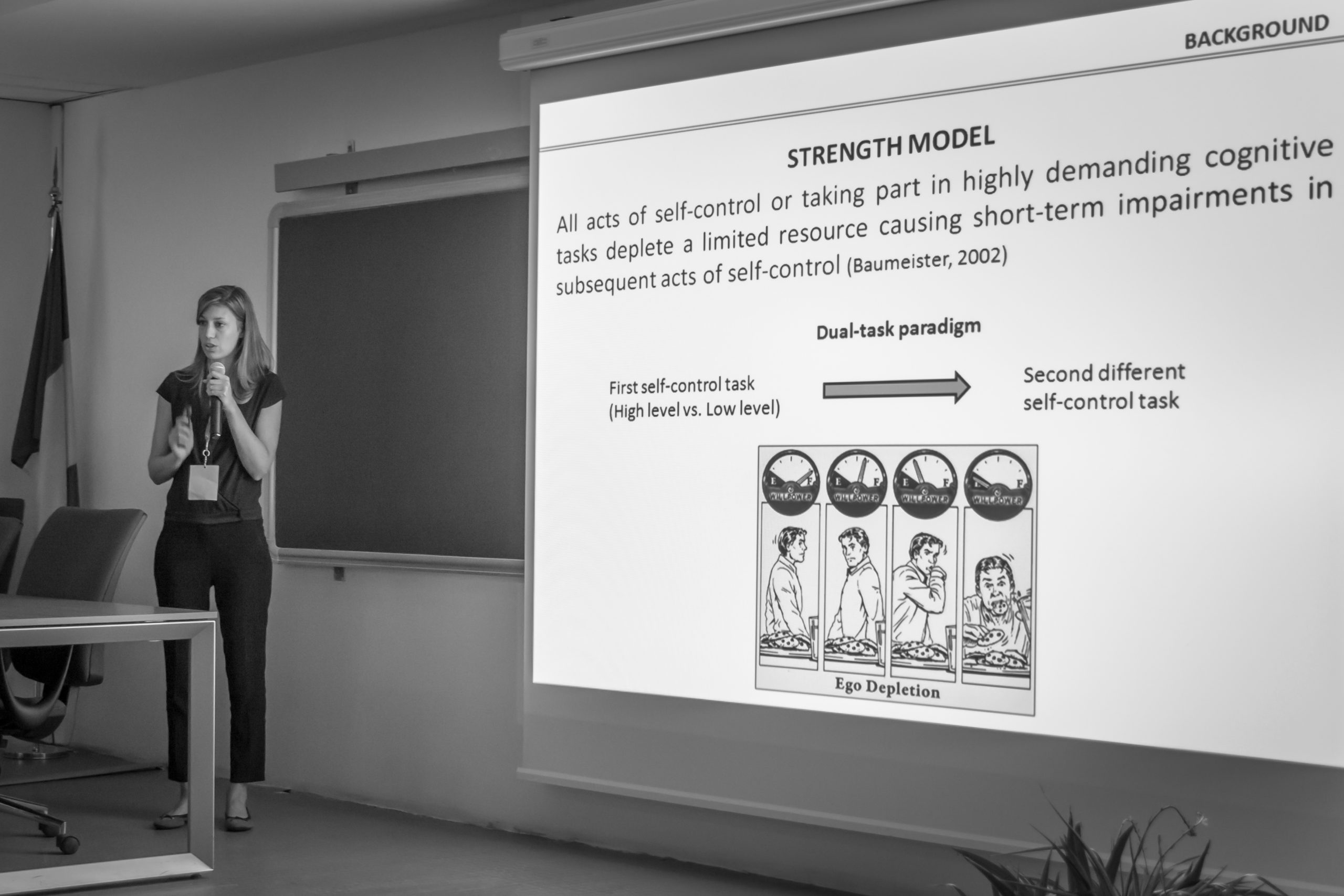 Photo showing a speaker teaching a module in a classroom